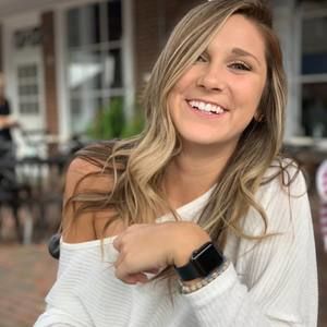 Meet your Posher, Brooke